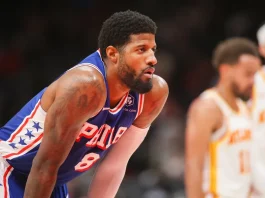 Paul George se reclina hacia delante en el juego de pretemporada ante los Atlanta Hawks.