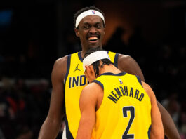 Siakam y Nembhard festejan en la victoria de los Indiana Pacers en Cleveland.