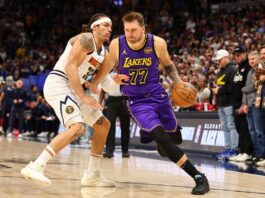 Doncic fue la figura del triunfo de los Lakers.